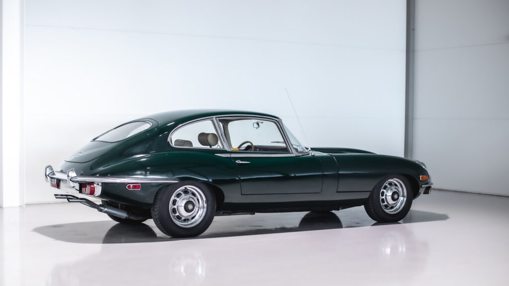 obtuse angle driver side jaguar e type 1969 green for sale